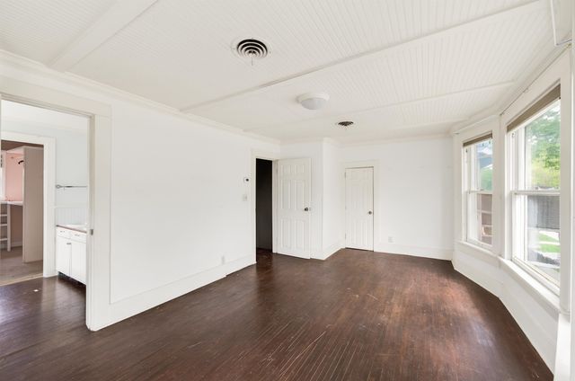 139 N Chautauqua Ave, Wichita, KS 67214