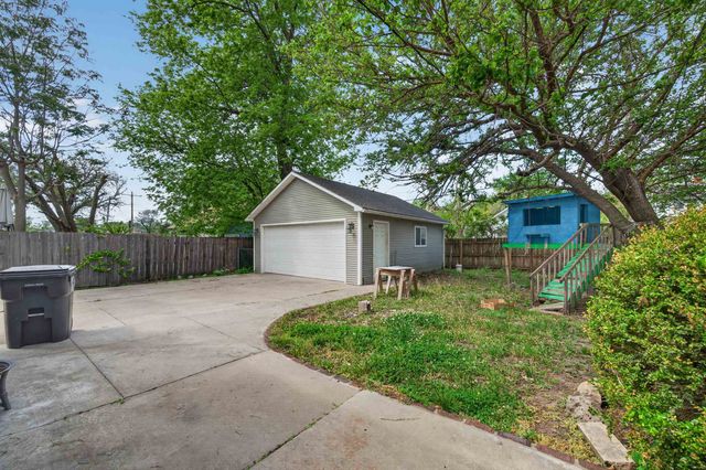 139 N Chautauqua Ave, Wichita, KS 67214