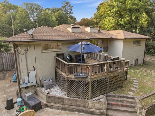 705 Oakwood Drive, Benton, AR 72015