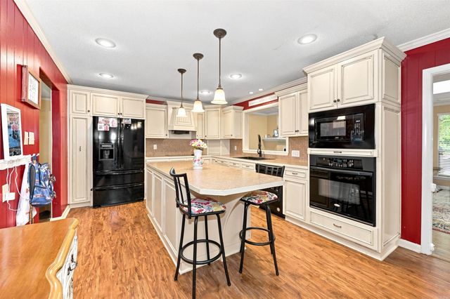 705 Oakwood Drive, Benton, AR 72015