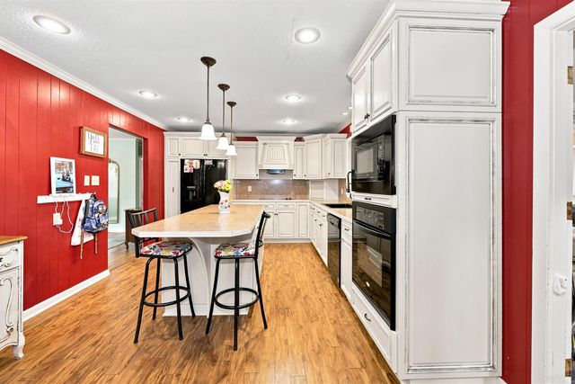 705 Oakwood Drive, Benton, AR 72015