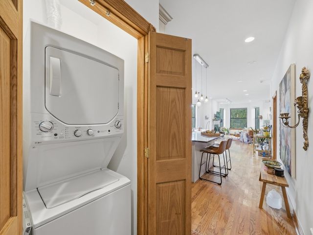 3244 W Potomac Avenue, Chicago, IL 60651