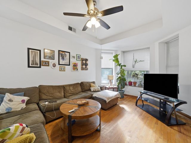 3244 W Potomac Avenue, Chicago, IL 60651