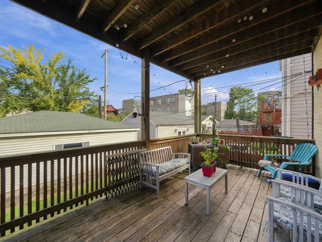 3244 W Potomac Avenue, Chicago, IL 60651