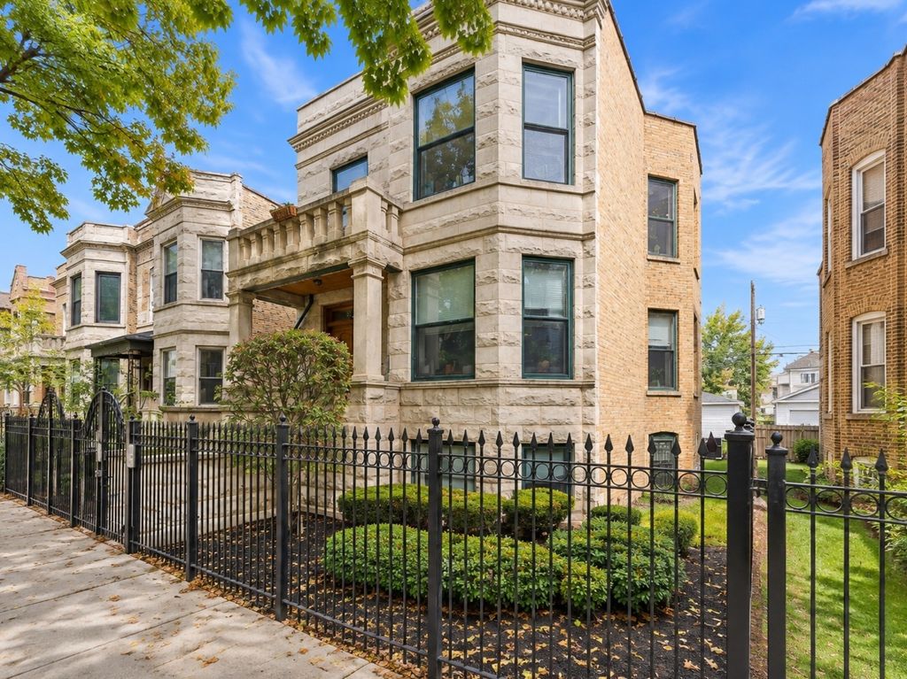 3244 W Potomac Avenue, Chicago, IL 60651