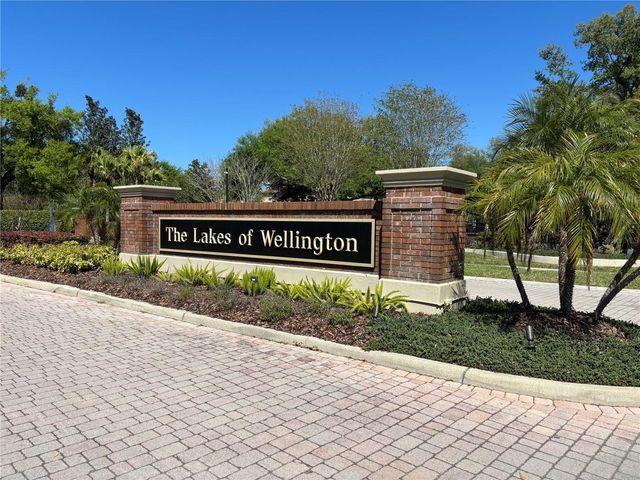 1310 OXBRIDGE DRIVE, Lutz, FL 33549