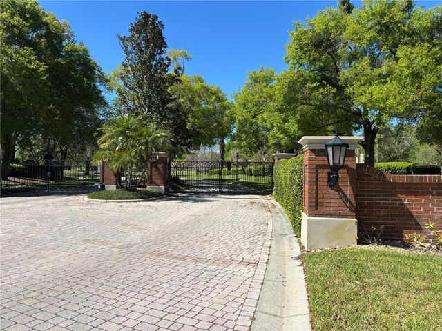 1310 OXBRIDGE DRIVE, Lutz, FL 33549