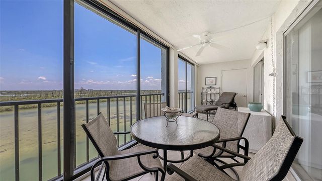 9393 MIDNIGHT PASS ROAD P4, Sarasota, FL 34242