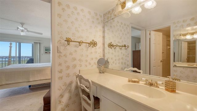 9393 MIDNIGHT PASS ROAD P4, Sarasota, FL 34242