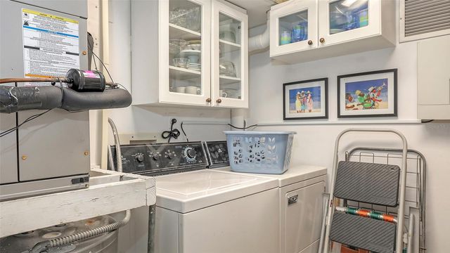 9393 MIDNIGHT PASS ROAD P4, Sarasota, FL 34242