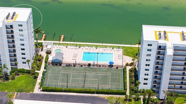 9393 MIDNIGHT PASS ROAD P4, Sarasota, FL 34242