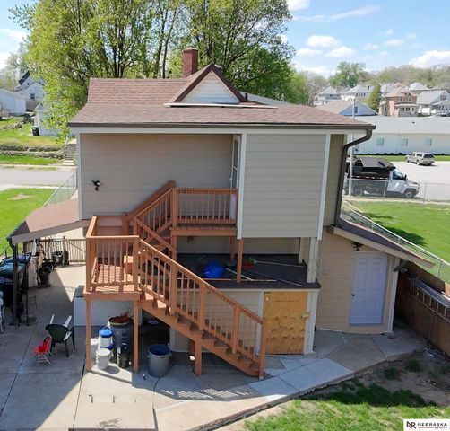 4515 S 17th Street, Omaha, NE 68107