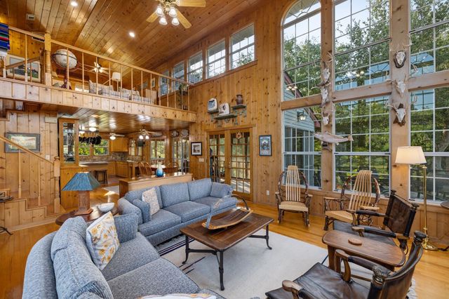 4102 Fm 1862, Blessing, TX 77419