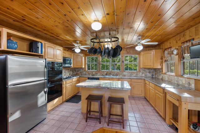 4102 Fm 1862, Blessing, TX 77419