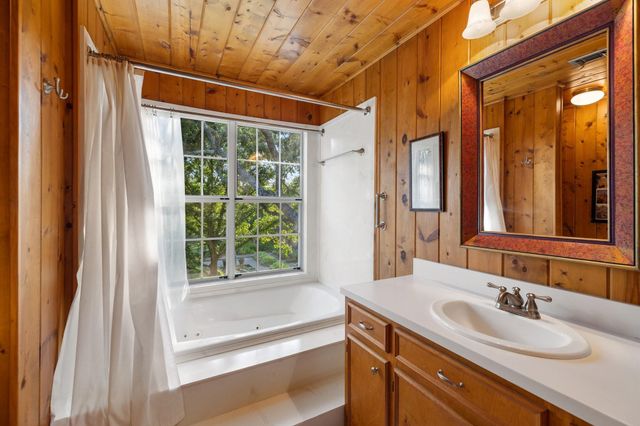 4102 Fm 1862, Blessing, TX 77419