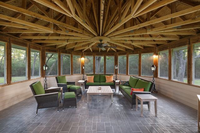 4102 Fm 1862, Blessing, TX 77419