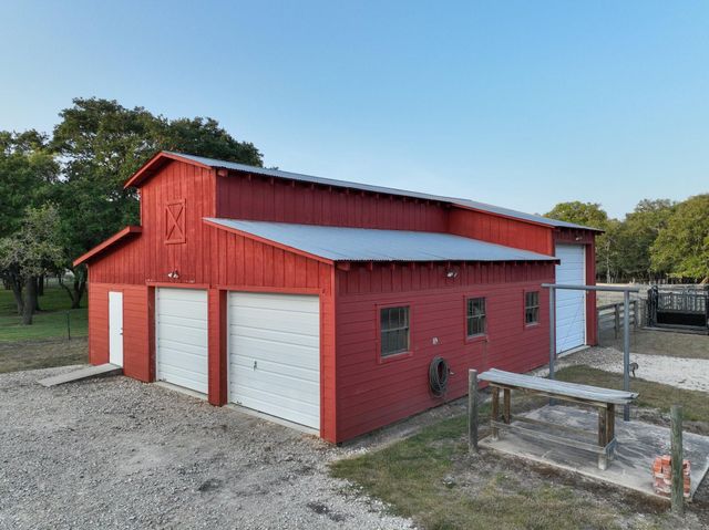 4102 Fm 1862, Blessing, TX 77419