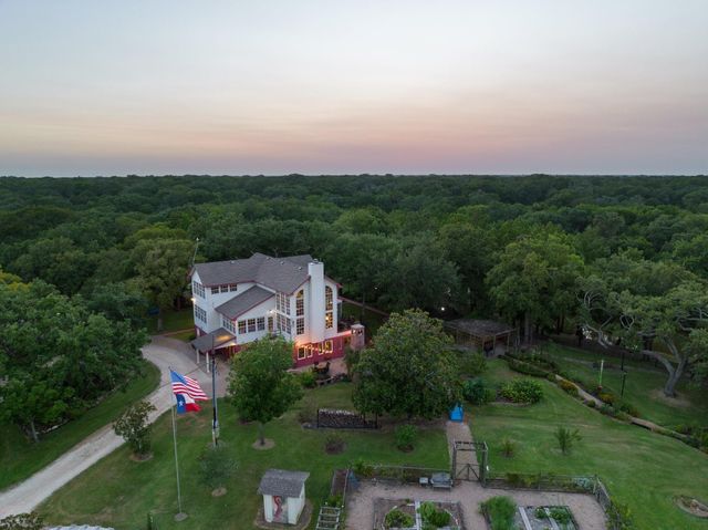 4102 Fm 1862, Blessing, TX 77419