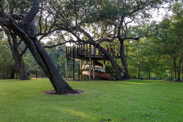 4102 Fm 1862, Blessing, TX 77419