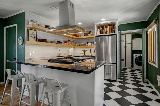 1328 Shafter, Pacific Grove, CA 93950