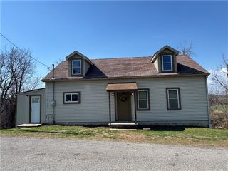 84 Beagle Club Rd, South Strabane, PA 15301