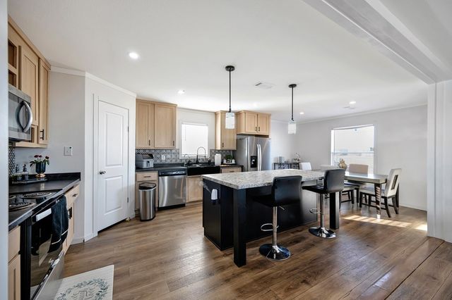 2120 Bowie St, Midland, TX 79705