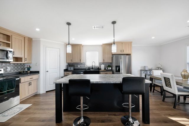 2120 Bowie St, Midland, TX 79705