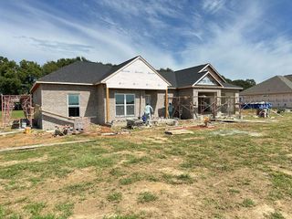 203 Heritage Way, Headland, AL 36345