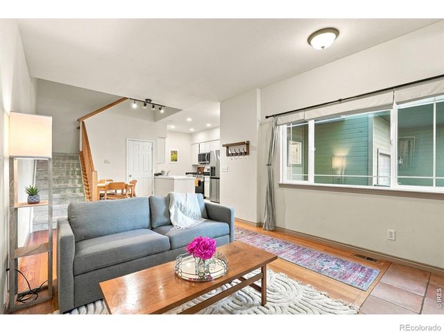 818 S Terry Street 101, Longmont, CO 80501