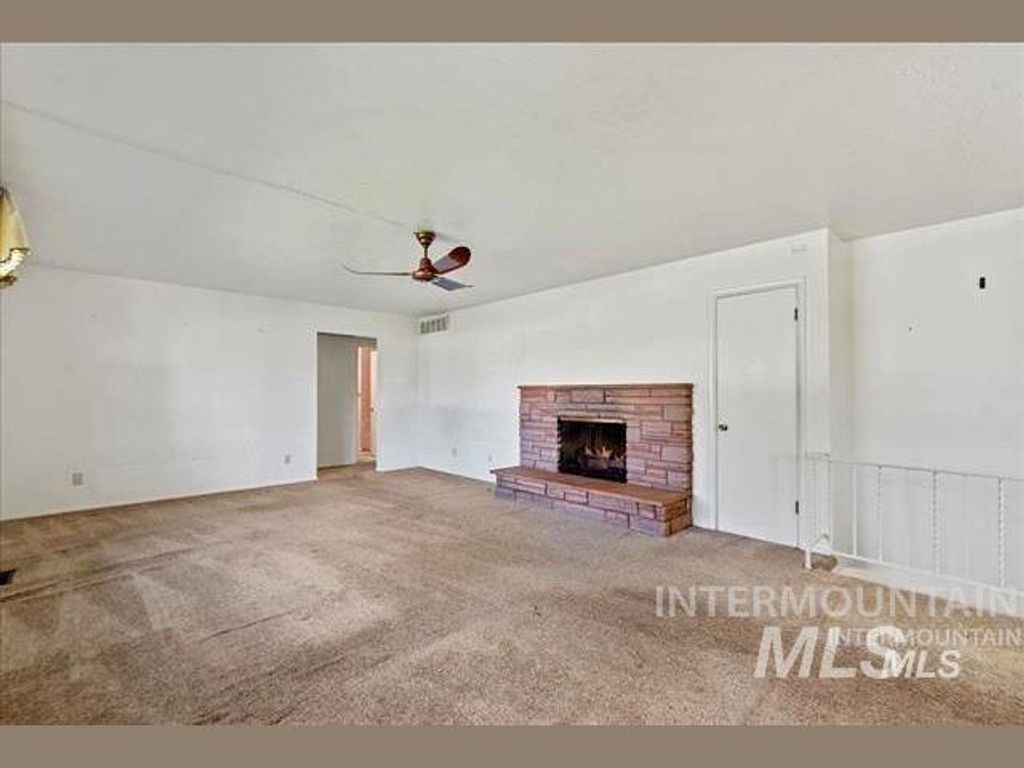 10529 W Stardust Dr, Boise, ID 83709 photo 5