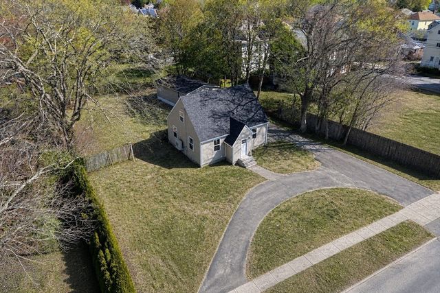 121 Durfee St, New Bedford, MA 02740