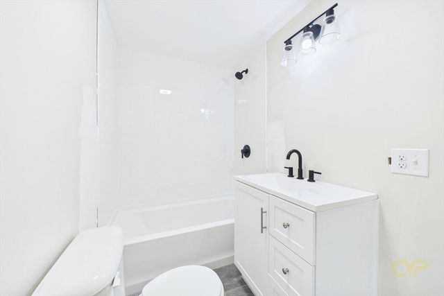 121 Durfee St, New Bedford, MA 02740