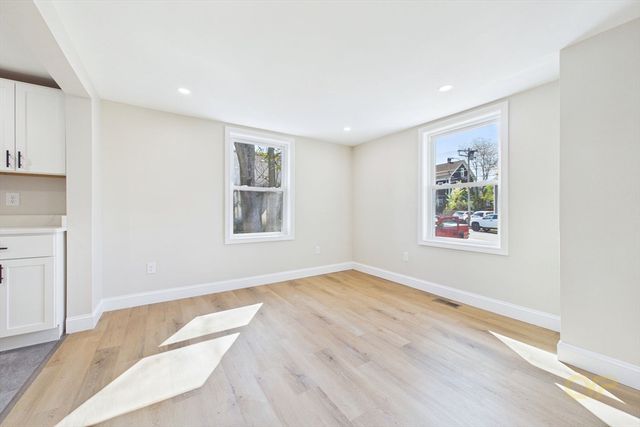 121 Durfee St, New Bedford, MA 02740