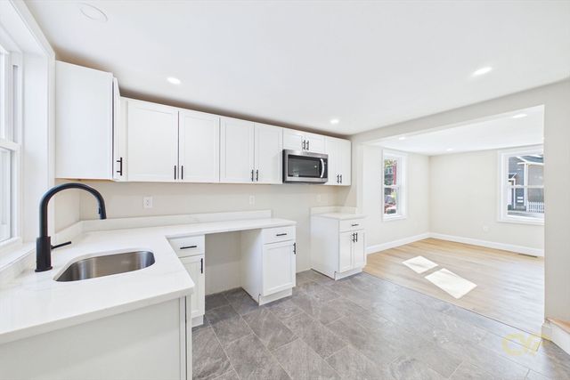 121 Durfee St, New Bedford, MA 02740
