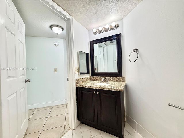 4171 San Marino Boulevard 102, West Palm Beach, FL 33409
