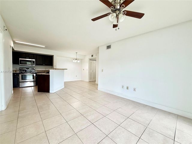 4171 San Marino Boulevard 102, West Palm Beach, FL 33409