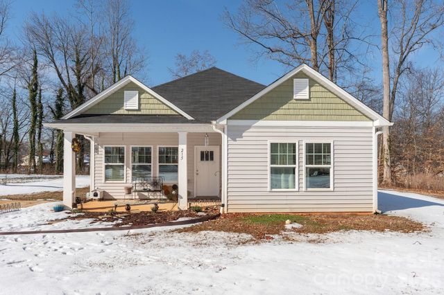 215 James Street, Lexington, NC 27295