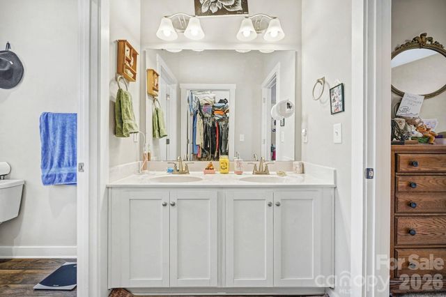 215 James Street, Lexington, NC 27295