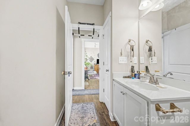 215 James Street, Lexington, NC 27295