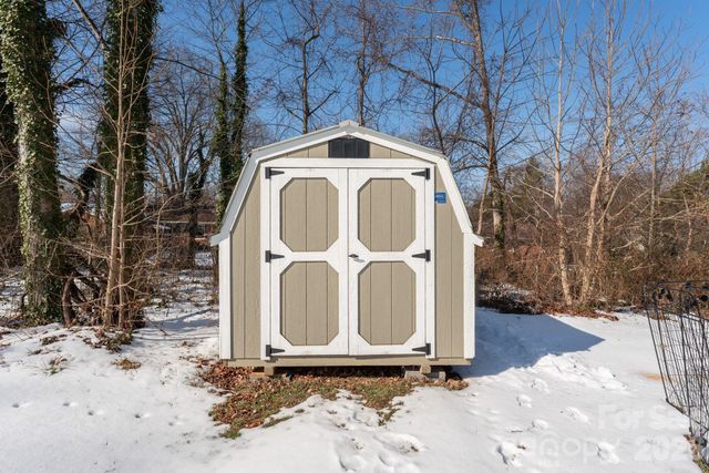 215 James Street, Lexington, NC 27295