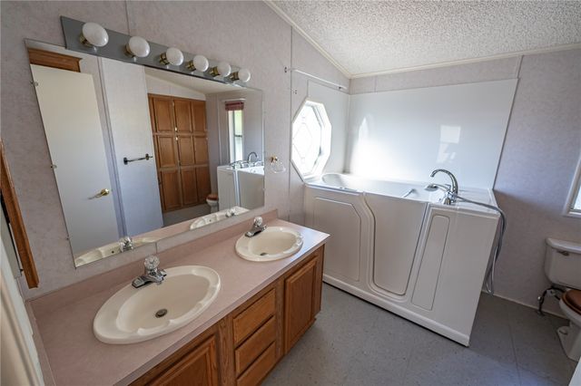 1125 E Aralia Dr, Kingman, AZ 86409