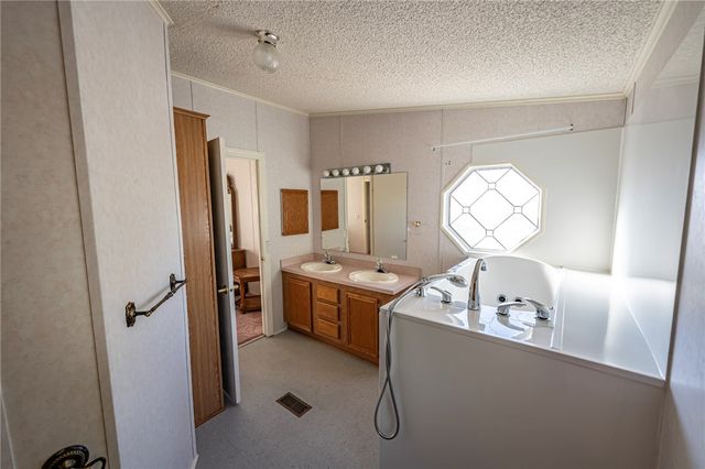 1125 E Aralia Dr, Kingman, AZ 86409