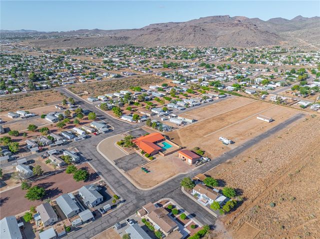 1125 E Aralia Dr, Kingman, AZ 86409