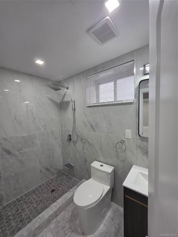 1720 New Haven Avenue, Far Rockaway, NY 11691