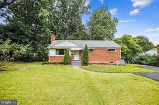3305 GRAHAM RD, Falls Church, VA 22042