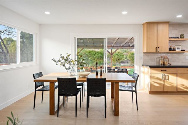 125 Larkwood Cir, Danville, CA 94526