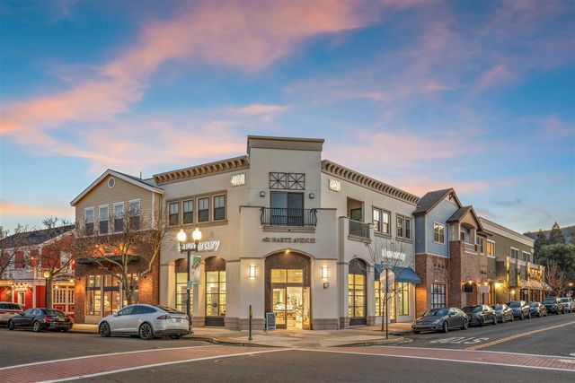 125 Larkwood Cir, Danville, CA 94526