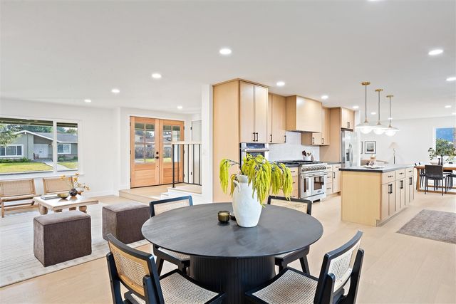 125 Larkwood Cir, Danville, CA 94526