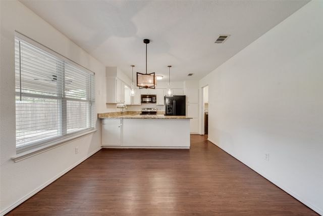 516 Roberts Drive, Saginaw, TX 76179