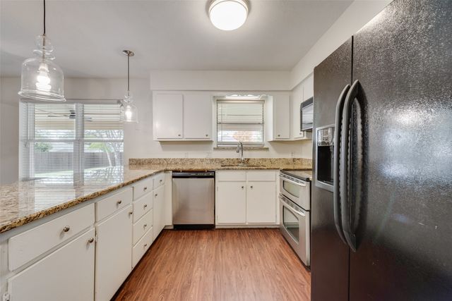 516 Roberts Drive, Saginaw, TX 76179